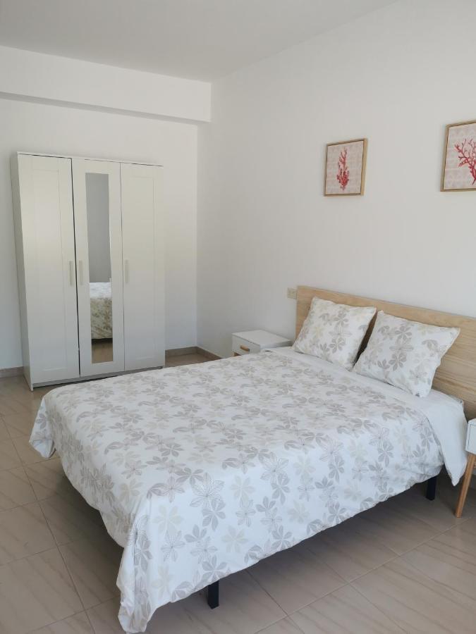 Apartamento O Serrano ฟินิสแตร์เร ภายนอก รูปภาพ